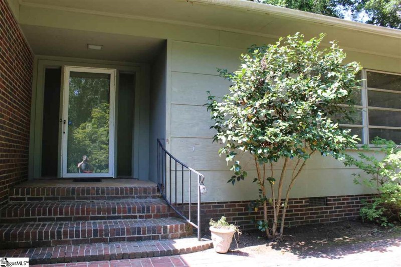 Property image 4 at 124 Fernwood Lane, Greenville, SC 29607-1718