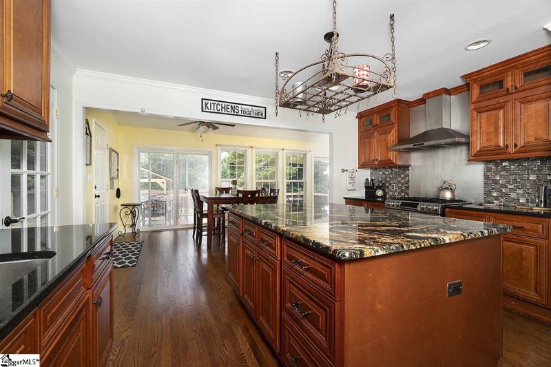 Property image 2 at 16 Stone Mill Court, Taylors, SC 29687