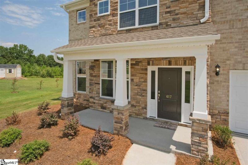 Property image 3 at 617 N Meadows Lane, Easley, SC 29642
