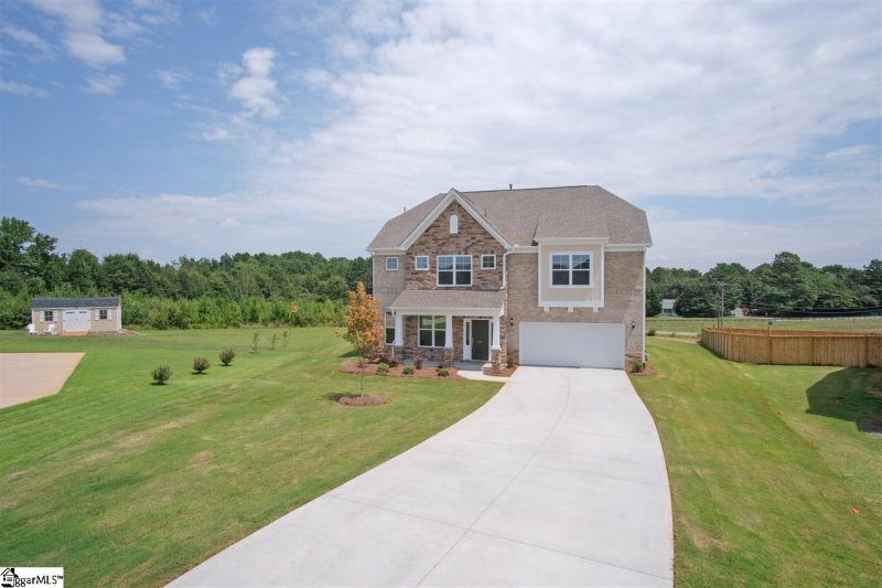 Property image 4 at 617 N Meadows Lane, Easley, SC 29642