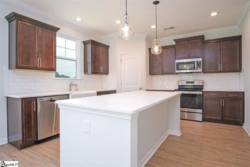 Property image 5 at 617 N Meadows Lane, Easley, SC 29642