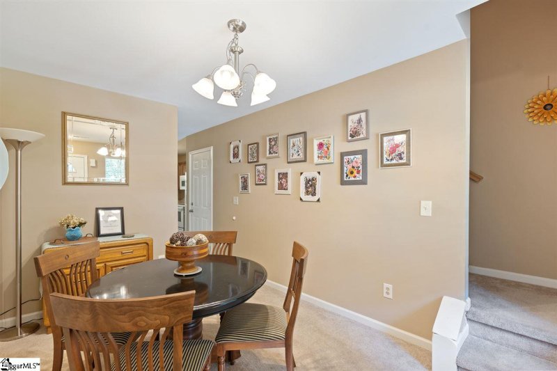 Property image 3 at 7 Squirrel Hollow Court, Greer, SC 29651