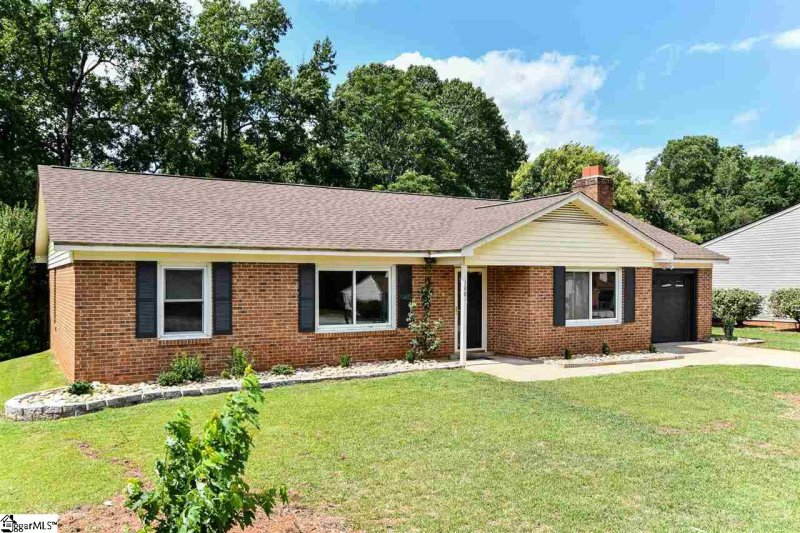 Property image 2 at 108 Clearfield Road, Greenville, SC 29607