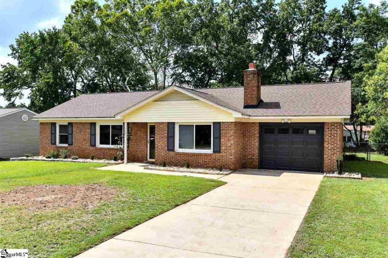 Property image 3 at 108 Clearfield Road, Greenville, SC 29607