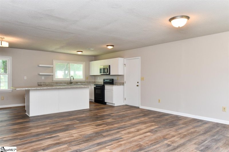 Property image 5 at 108 Clearfield Road, Greenville, SC 29607