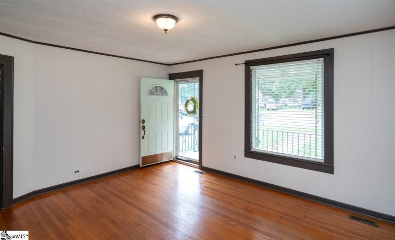 Property image 5 at 7 N Haven Drive, Greenville, SC 29617