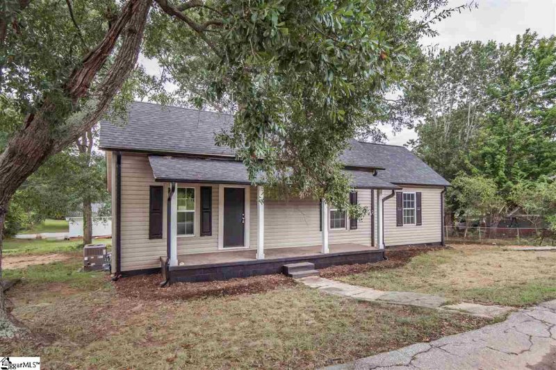 Property image 2 at 10 Clemson Street, Liberty, SC 29657