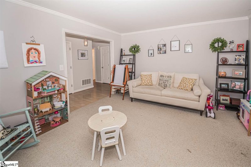 Property image 3 at 3 Oakleaf Drive, Taylors, SC 29687