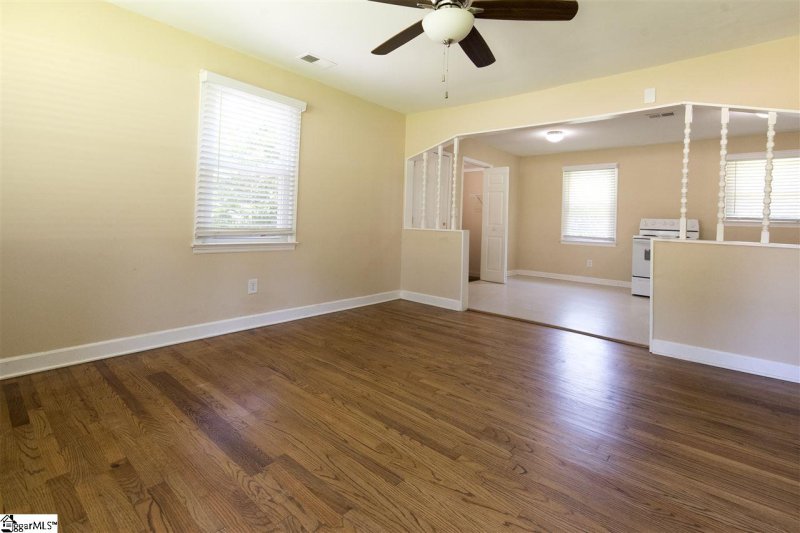 Property image 2 at 101 Melody Lane, Greenville, SC 29617