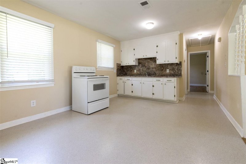 Property image 5 at 101 Melody Lane, Greenville, SC 29617