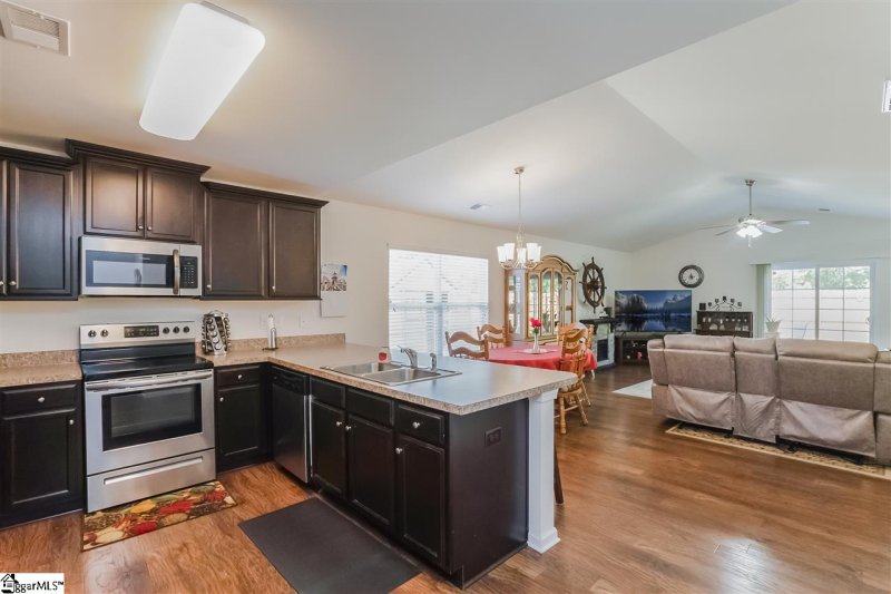 Property image 2 at 706 Cremello Court, Moore, SC 29369