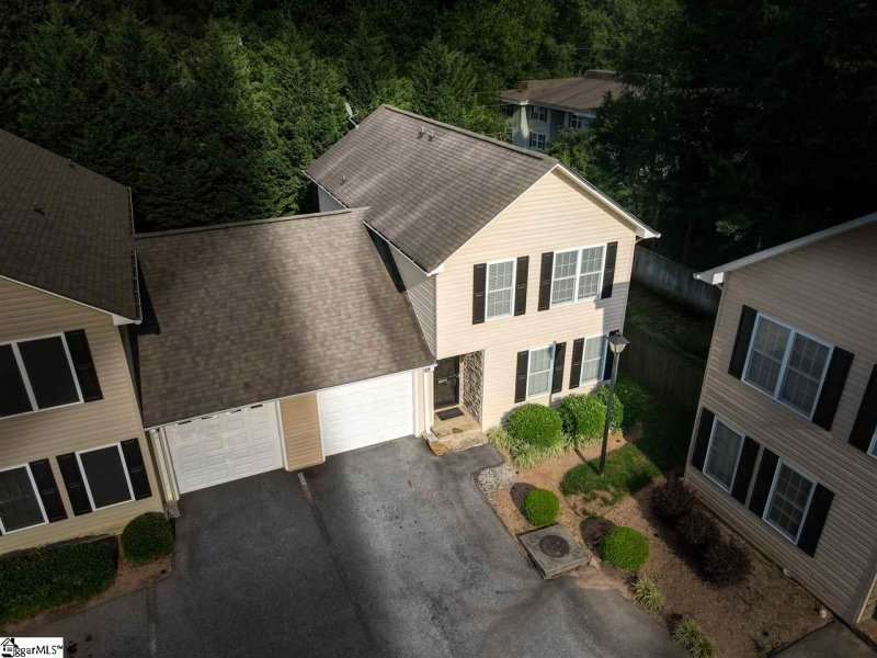 Property image 2 at 1140 East Lee Road, Taylors, SC 29687