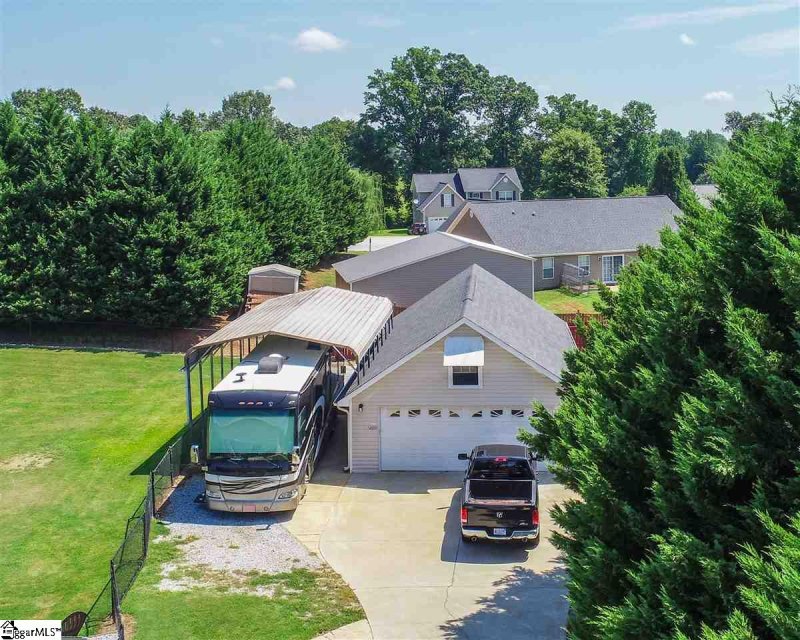 Property image 2 at 9 COUNTRY KNOLLS Drive, Greer, SC 29651-4882