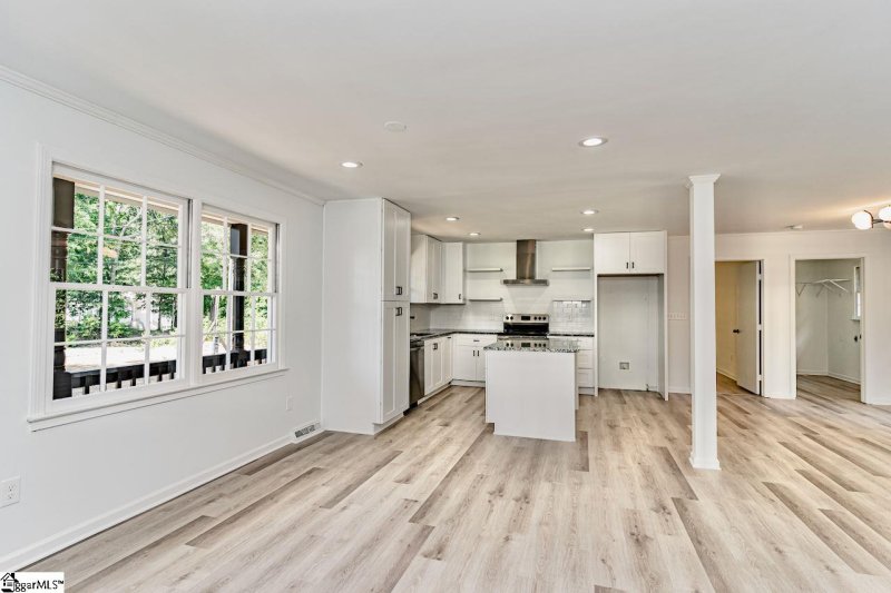 Property image 4 at 117 Fillery Drive, Greenville, SC 29615