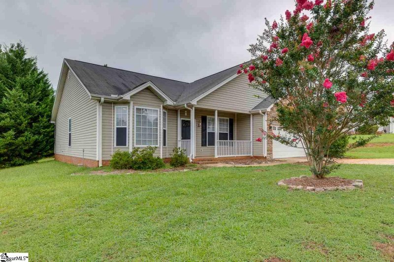 Property image 3 at 207 Andella Drive, Greer, SC 29651