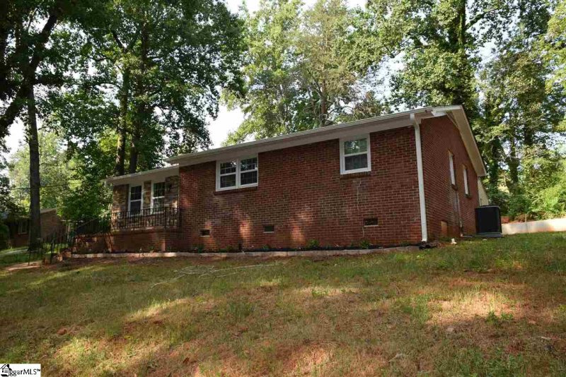 Property image 2 at 112 Kenmore Drive, Piedmont, SC 29673