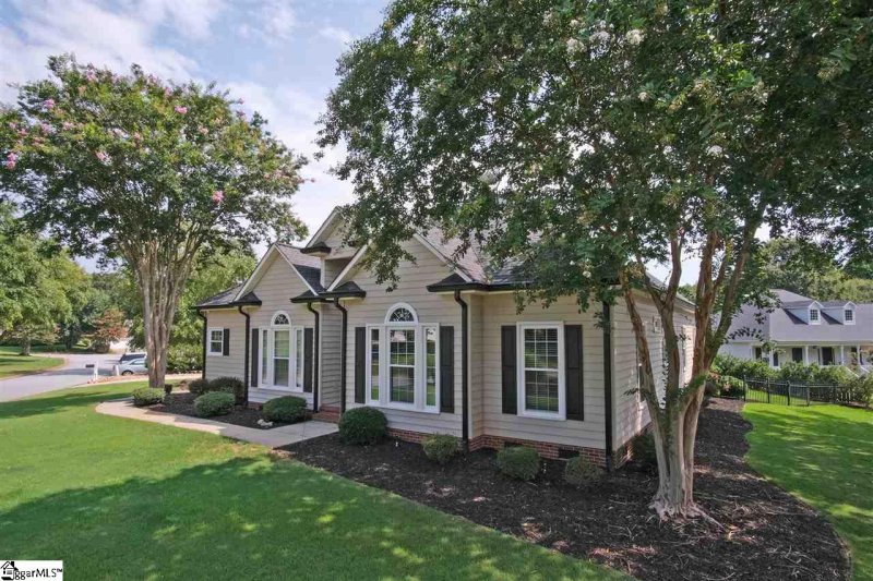 Property image 4 at 300 Battery Boulevard, Greenville, SC 29615