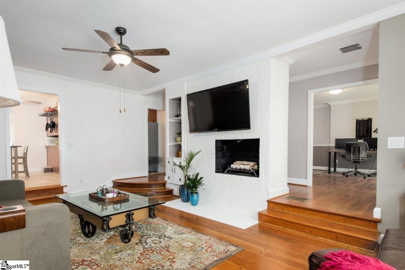 Property image 4 at 125 Batesview Drive, Greenville, SC 29607