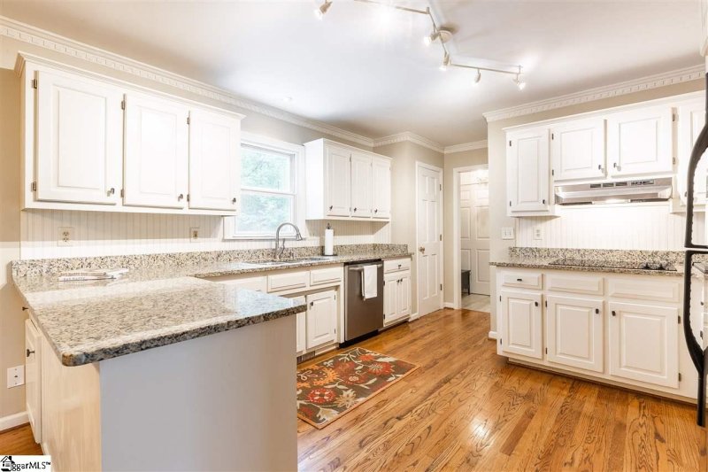 Property image 5 at 17 Oak Brook Way, Taylors, SC 29687-6614