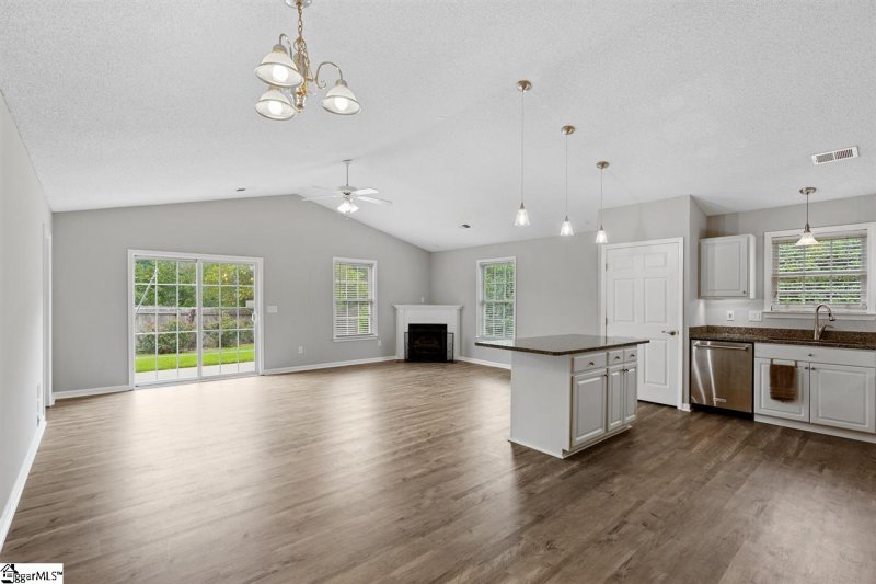 Property image 3 at 609 Rye Court, Taylors, SC 29687