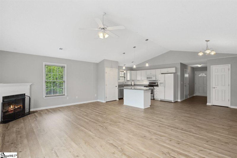 Property image 4 at 609 Rye Court, Taylors, SC 29687