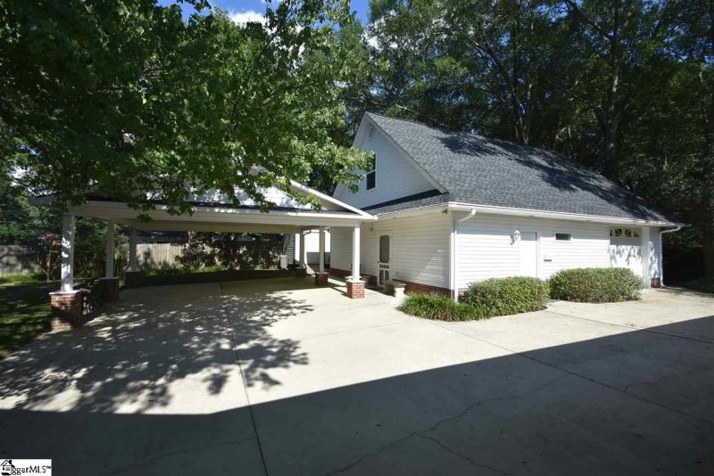 Property image 2 at 24 Wonderwood Drive, Greenville, SC 29615