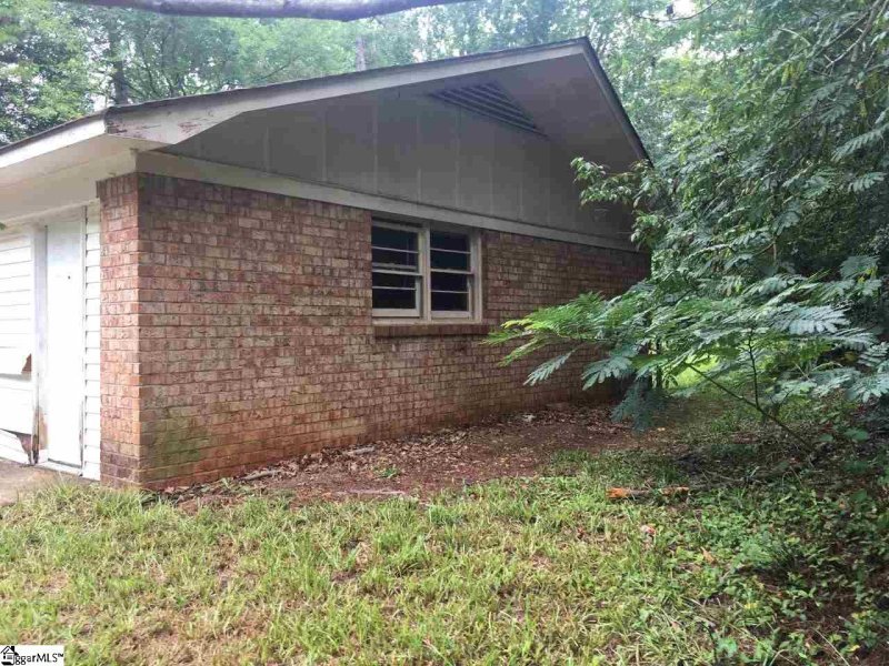 Property image 3 at 20 Birchbark Drive, Greenville, SC 29611