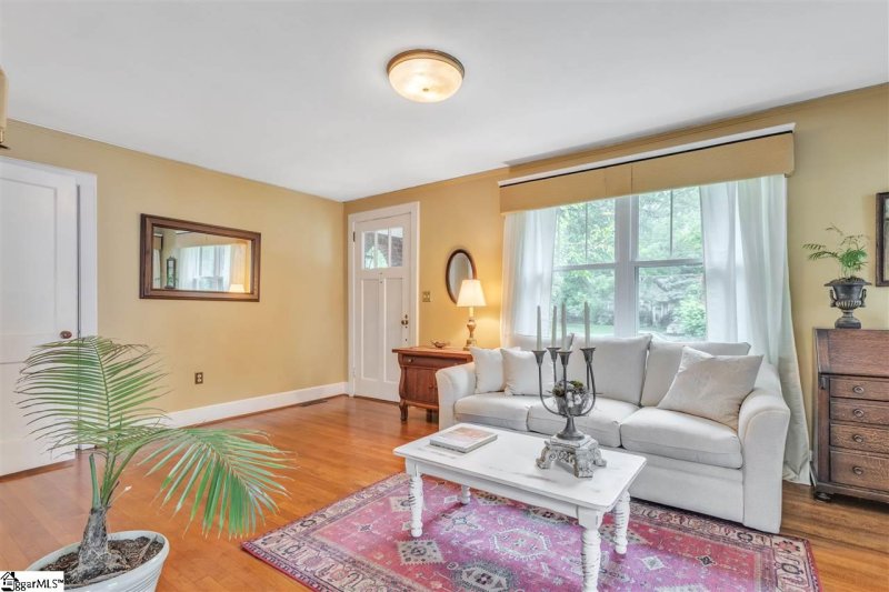 Property image 4 at 15 Wembley Road, Greenville, SC 29607