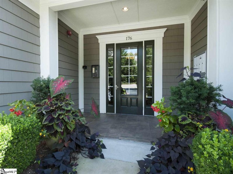 Property image 2 at 176 Ridgeland Drive, Greenville, SC 29601