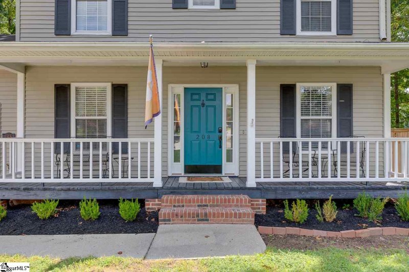 Property image 2 at 208 Charmar Way, Taylors, SC 29687