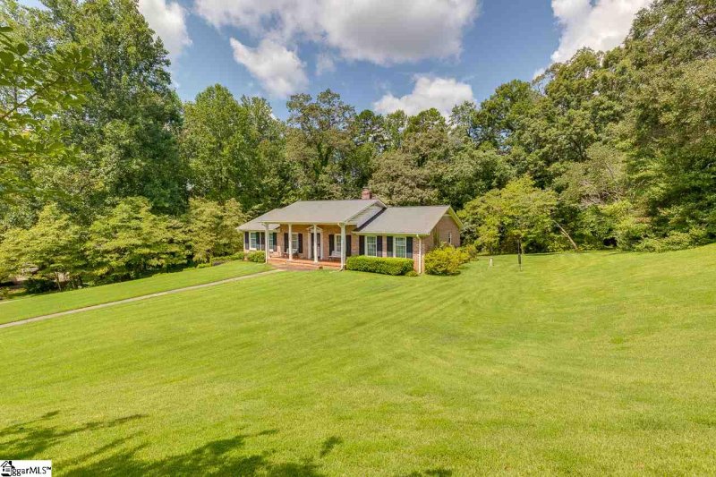 Property image 2 at 520 Trinity Way, Greenville, SC 29617