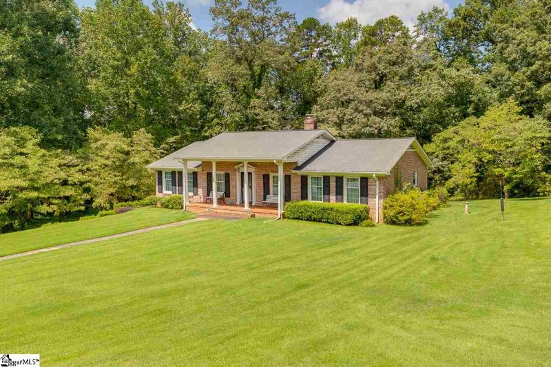 Property image 3 at 520 Trinity Way, Greenville, SC 29617