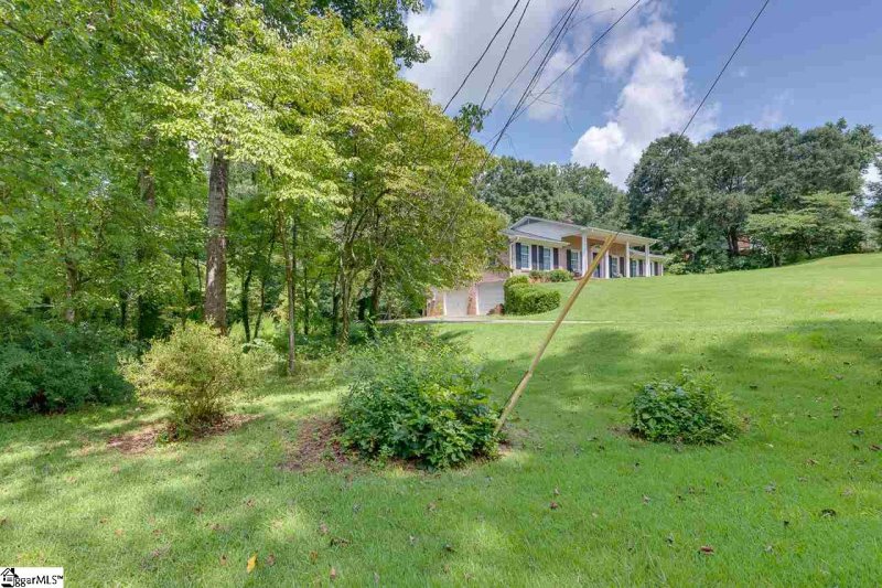 Property image 5 at 520 Trinity Way, Greenville, SC 29617