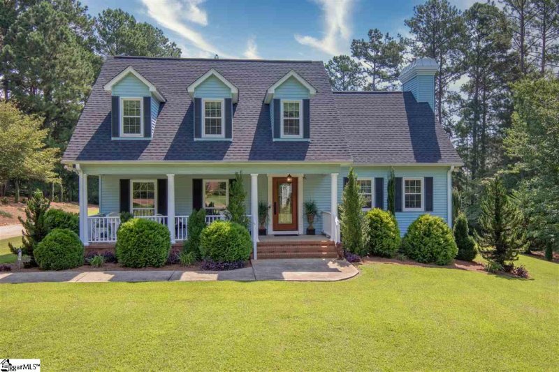 Property image 2 at 404 Sapphire Court, Seneca, SC 29672