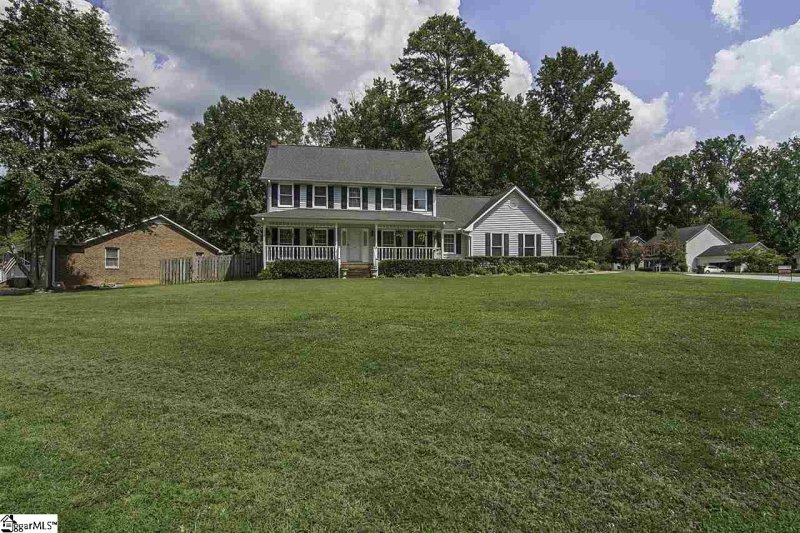 Property image 2 at 414 Spring Meadow Road, Simpsonville, SC 29680