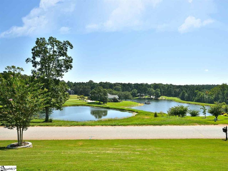 Property image 3 at 14 Hidden Lake Court, Piedmont, SC 29673
