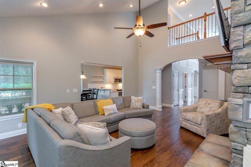 Property image 3 at 2 Parkhaven Way, Greenville, SC 29607