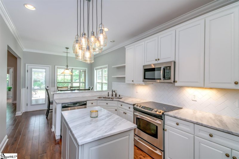 Property image 5 at 2 Parkhaven Way, Greenville, SC 29607