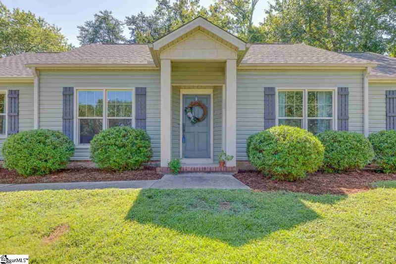 Property image 2 at 15 Dawnwood Drive, Greenville, SC 29615