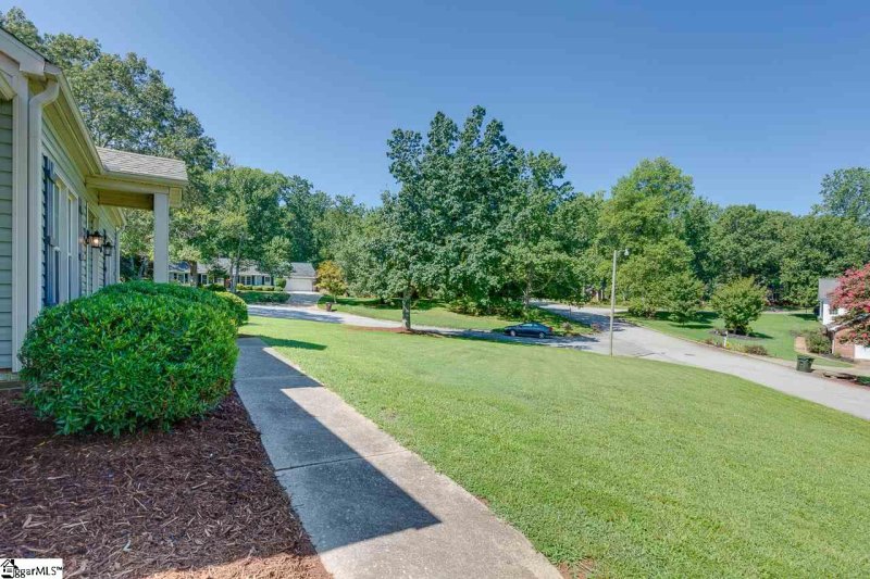 Property image 5 at 15 Dawnwood Drive, Greenville, SC 29615