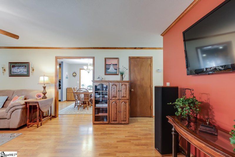 Property image 4 at 309 Pinnacle Court, Easley, SC 29642