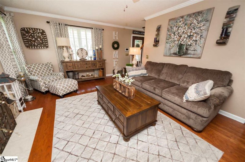 Property image 3 at 205 Old Colony Lane, Moore, SC 29369