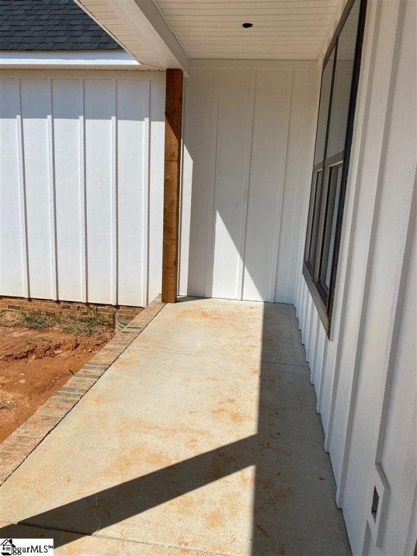 Property image 5 at 361 Royal Burgess Drive, Campobello, SC 29322