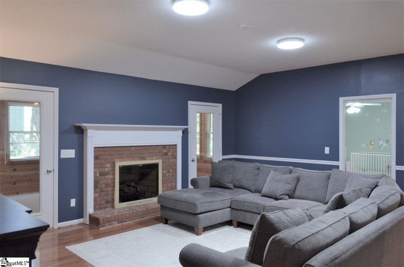 Property image 4 at 5 Mill Estate Road, Taylors, SC 29687