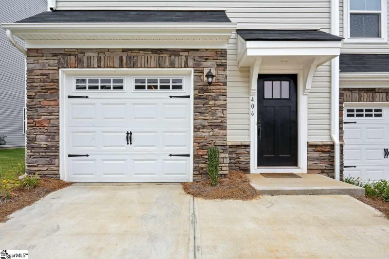 Property image 3 at 406 Huntingdale Place, Simpsonville, SC 29681