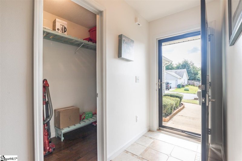 Property image 3 at 23 Juneau Court, Greenville, SC 29605