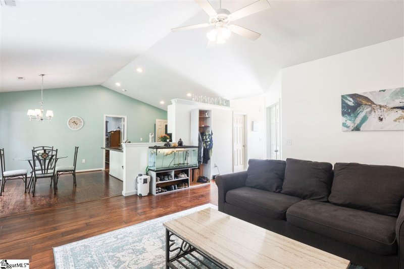 Property image 5 at 23 Juneau Court, Greenville, SC 29605