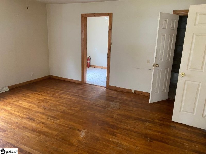 Property image 3 at 87 N Estate Drive, Greenville, SC 29605