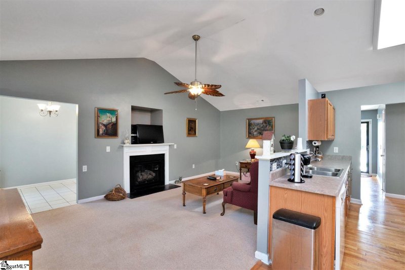 Property image 5 at 358 Capstone Lane, Spartanburg, SC 29301