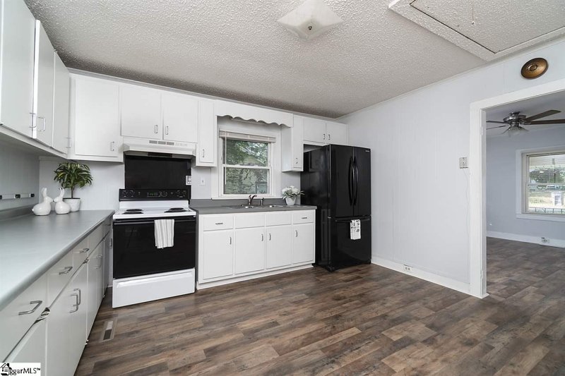 Property image 4 at 112 Lester Avenue, Greenville, SC 29617